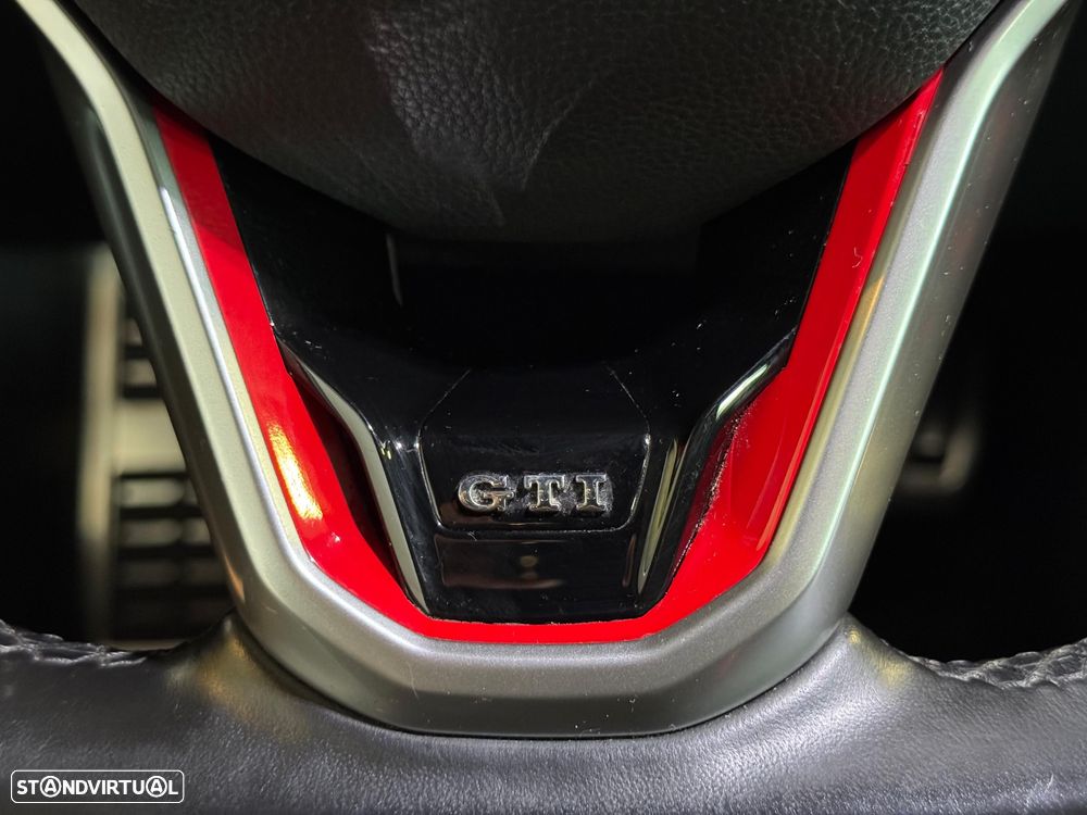 VW Golf GTI 2.0 TSI OPF DSG Performance - 12