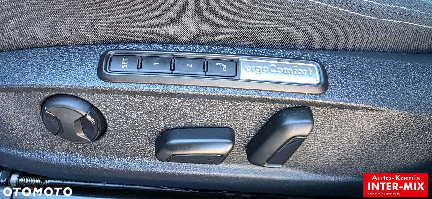 Volkswagen Passat - 26