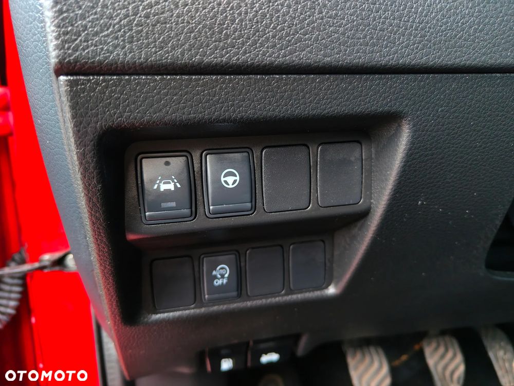 Nissan Qashqai 1.7 dCi TEKNA - 22