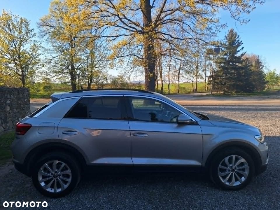 Volkswagen T-Roc - 4
