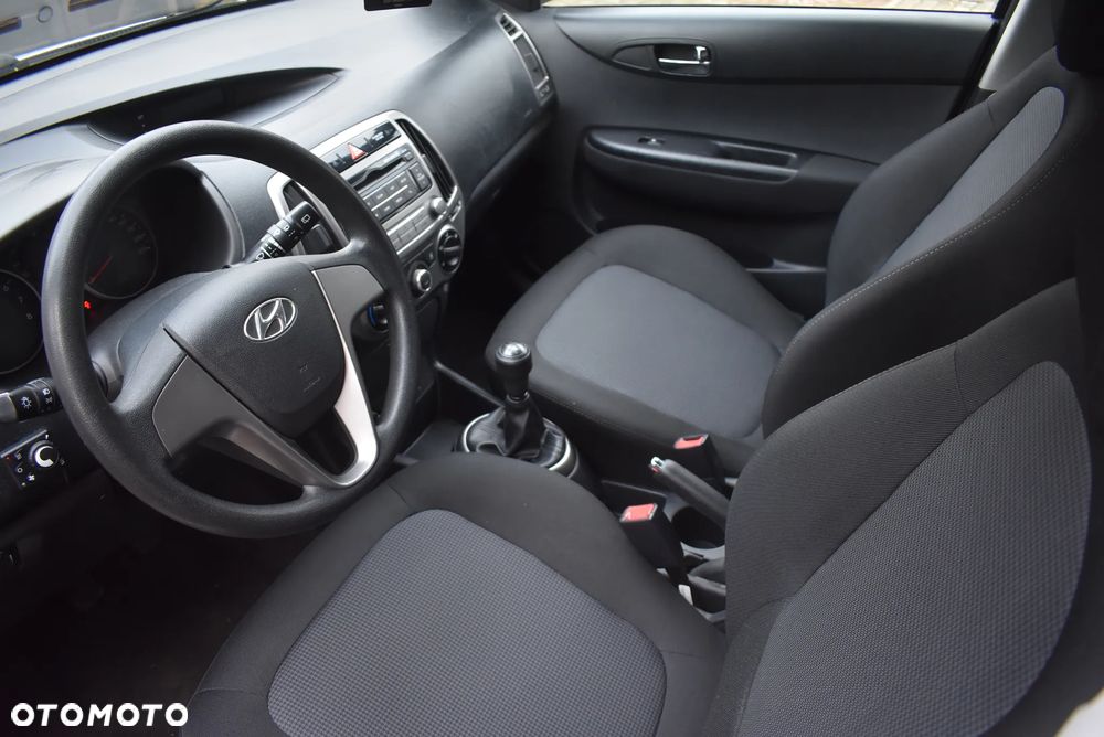 Hyundai i20 - 11
