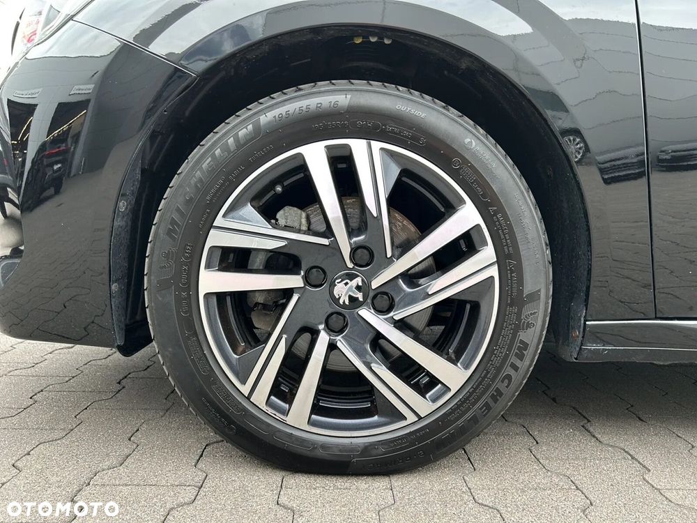 Peugeot 208 1.2 PureTech Active S&S EAT8 - 40