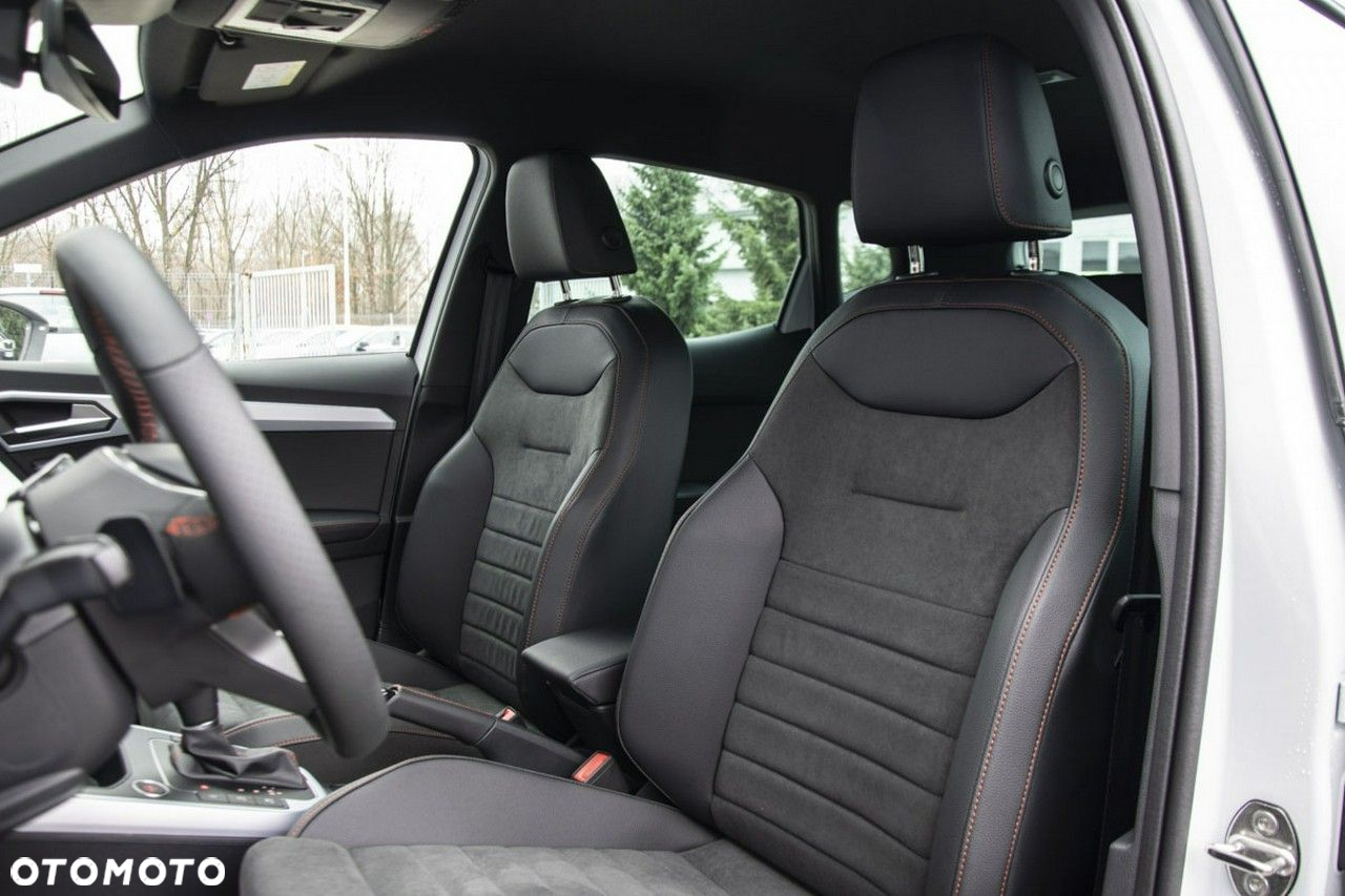 Seat Arona - 12