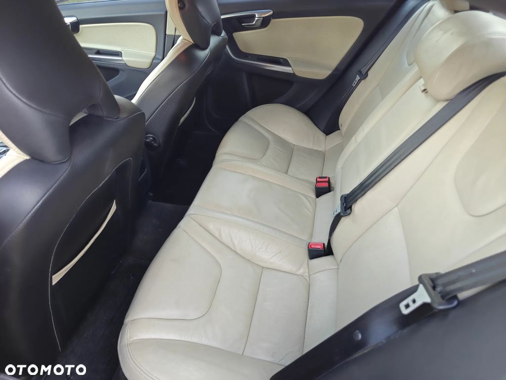 Volvo S60 2.5 T5 - 9