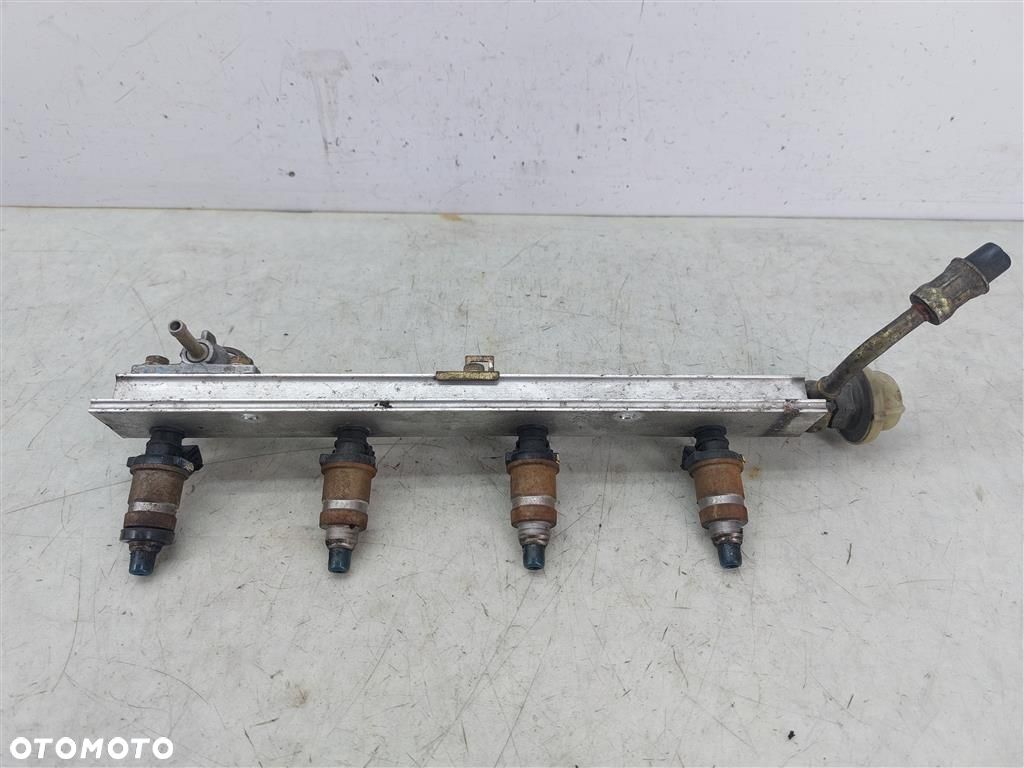 Listwa wtryskowa WTRYSKI Honda Civic VI 1.4 B 16V 90KM - 1