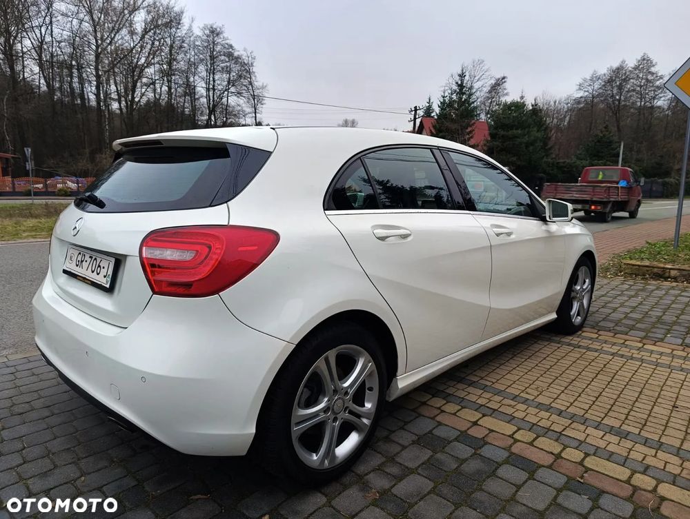 Mercedes-Benz Klasa A 180 (BlueEFFICIENCY) Urban - 3