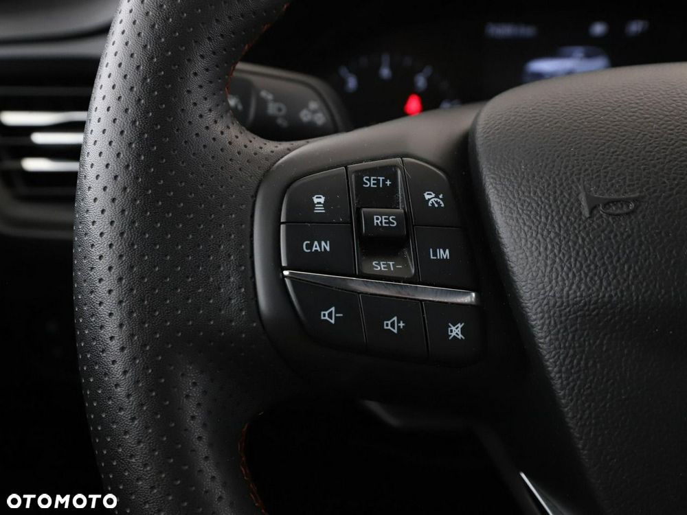 Ford Focus 1.0 EcoBoost Hybrid ST-LINE - 36