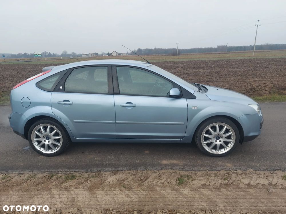 Ford Focus 1.6 Ti-VCT Titanium - 5