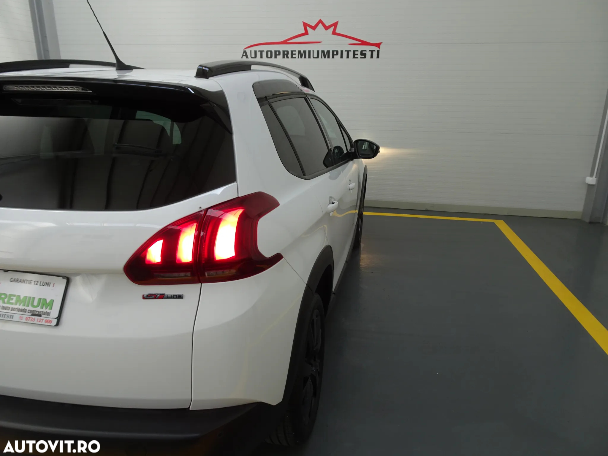 Peugeot 2008 1.2 L PureTech STT GT Line - 19