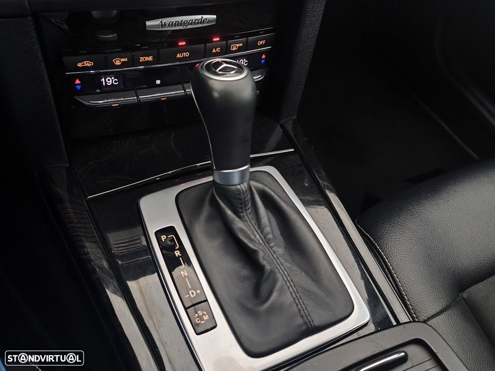 Mercedes-Benz E 250 BlueTEC Avantgarde Auto. - 25