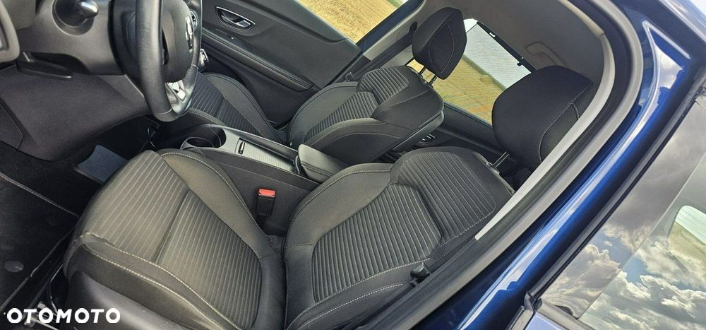 Renault Grand Scenic - 22
