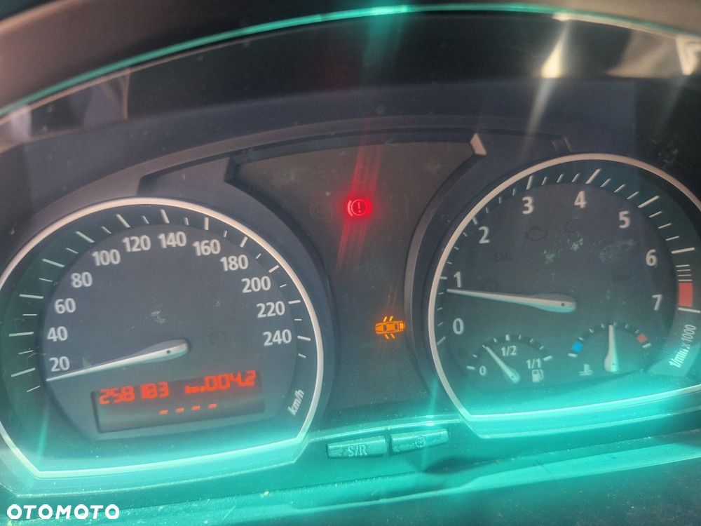 BMW X3 2.0i - 8