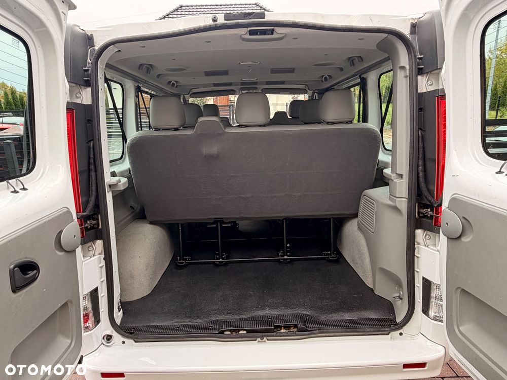 Renault Trafic - 23