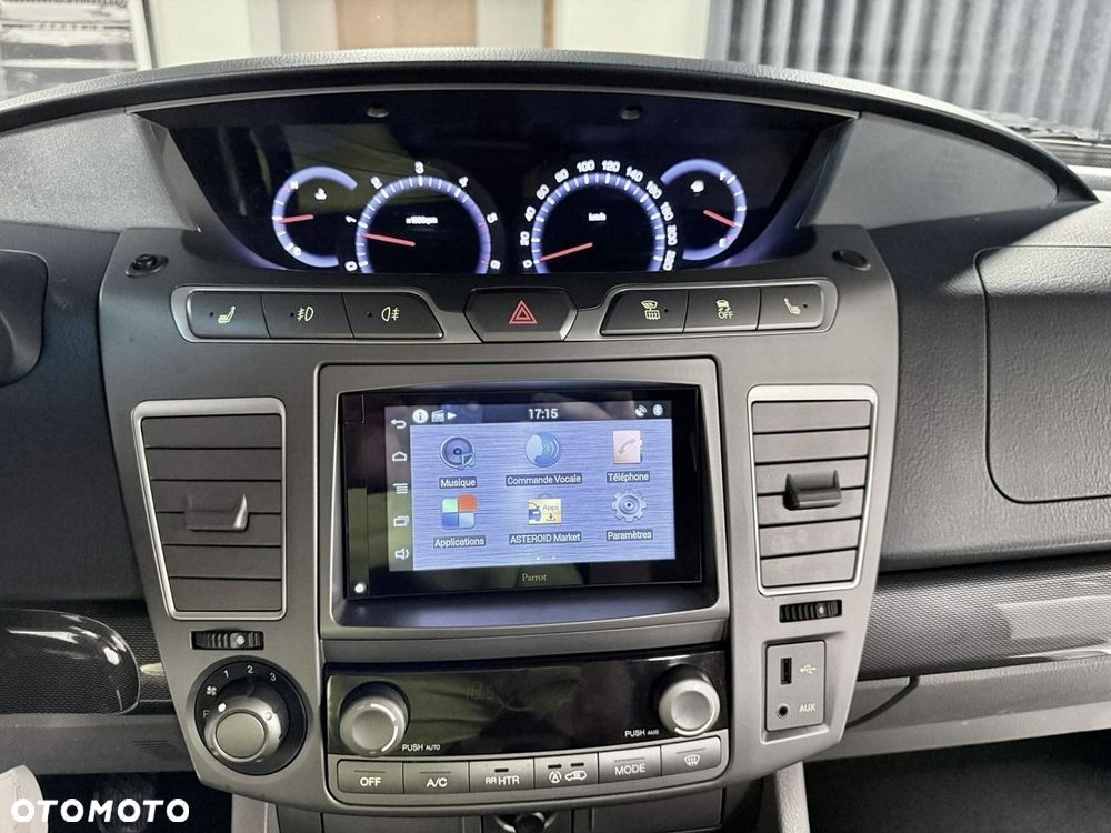SsangYong/KGM Rodius 2.0 e-XDi200 Sapphire - 31