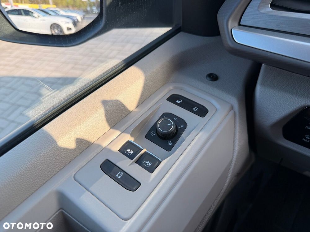 Volkswagen Multivan 2.0 TSI L2 Life DSG - 33