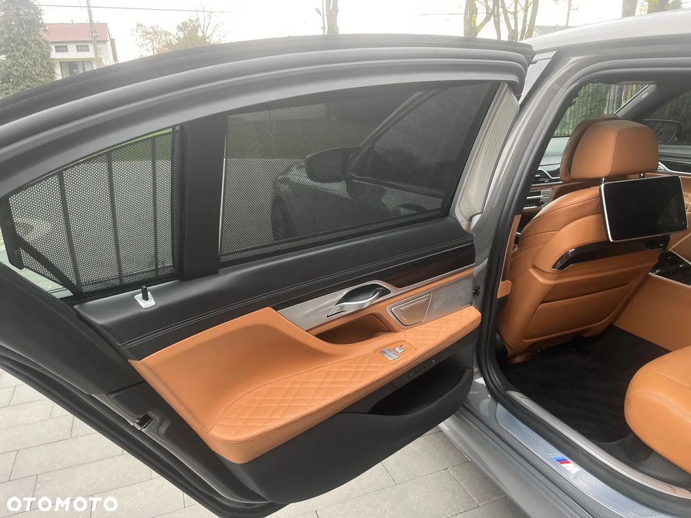 BMW Seria 7 750Li xDrive sport - 22