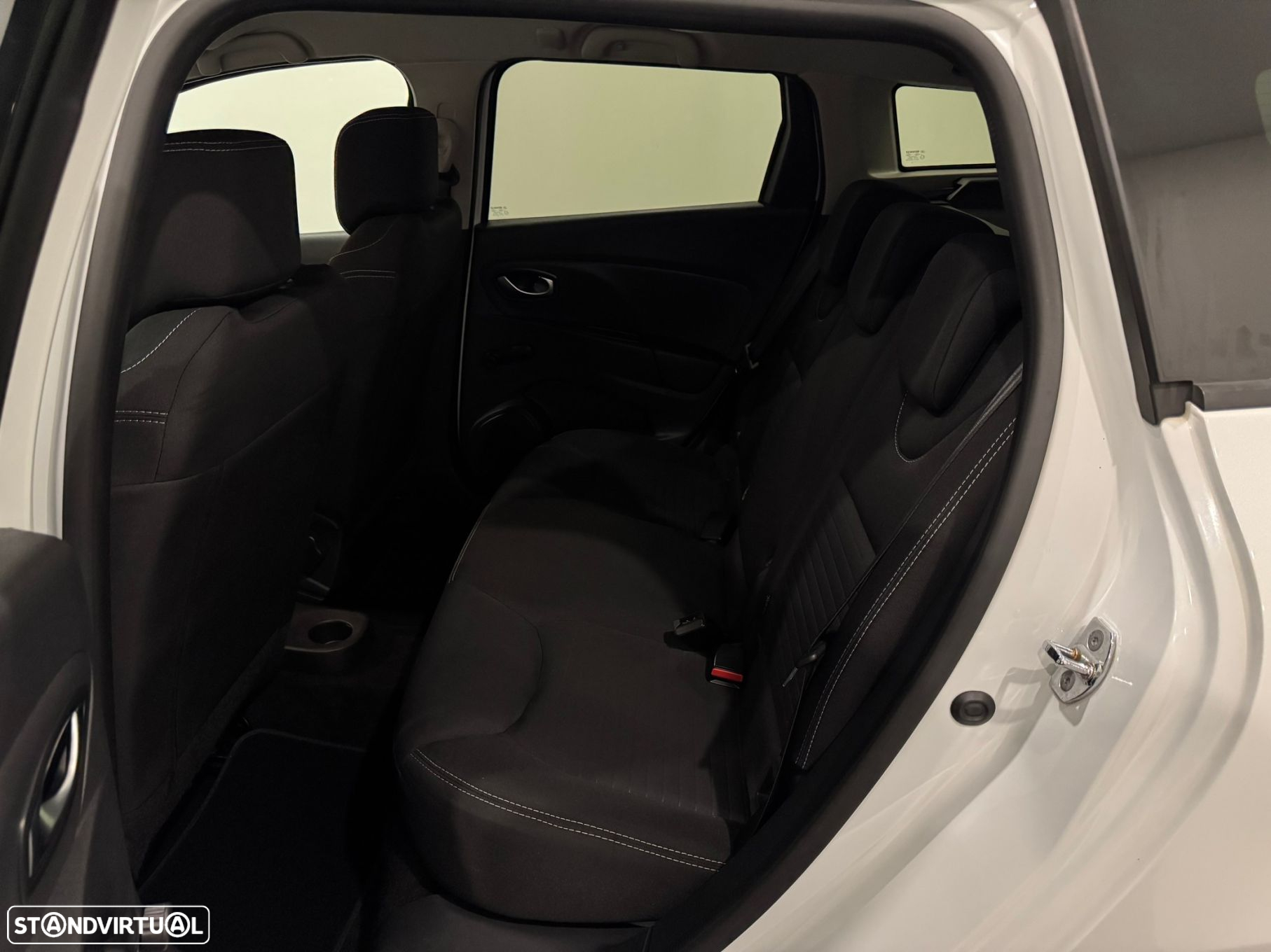 Renault Clio Sport Tourer 0.9 TCe Limited - 29