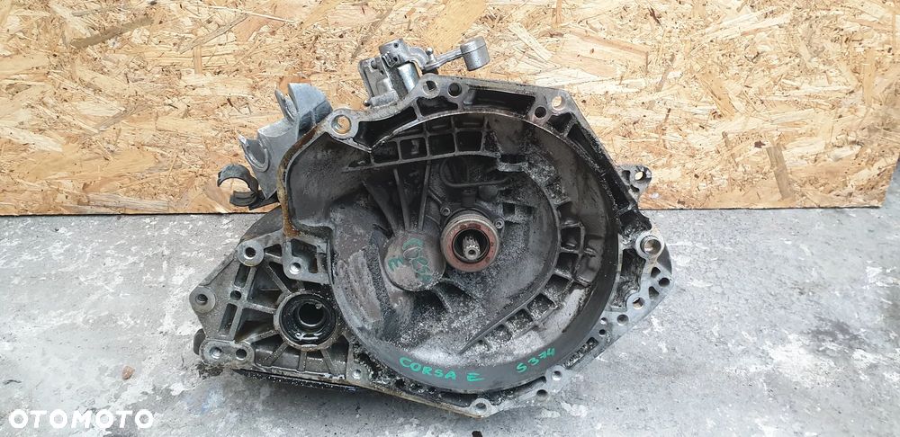 Skrzynia Biegów Opel Corsa E 1.4 B 16V  B14XER  S374 - 1