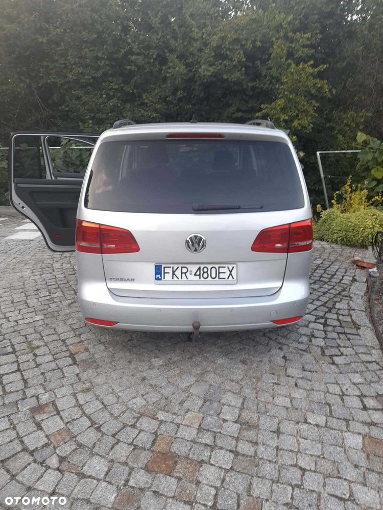 Volkswagen Touran 2012 photo 3
