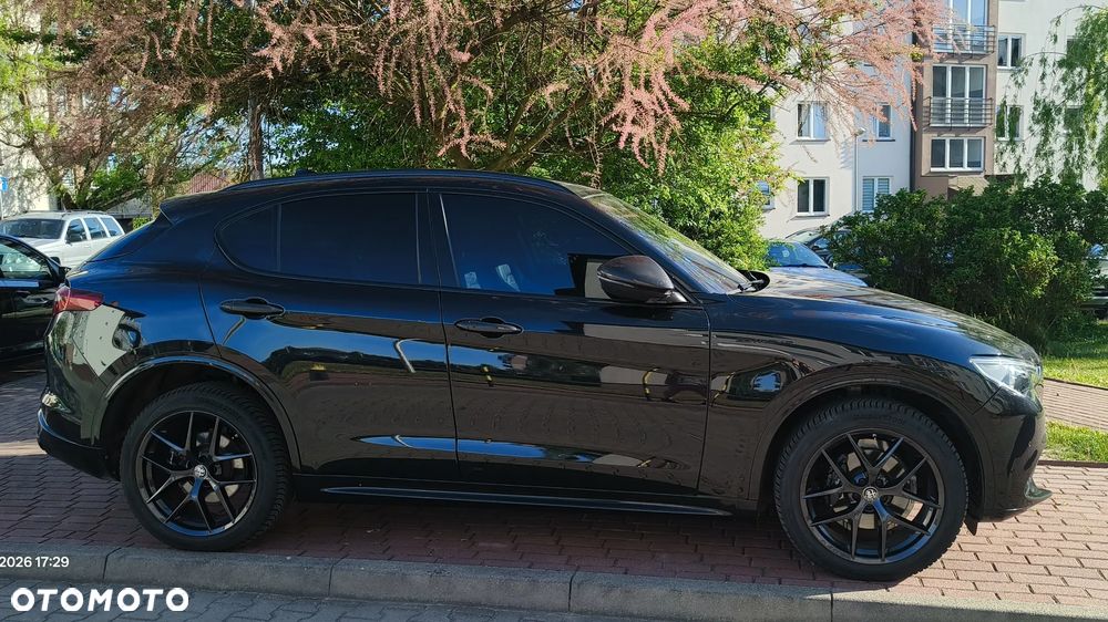 Alfa Romeo Stelvio 2.0 Turbo 16V AT8-Q4 Estrema - 1