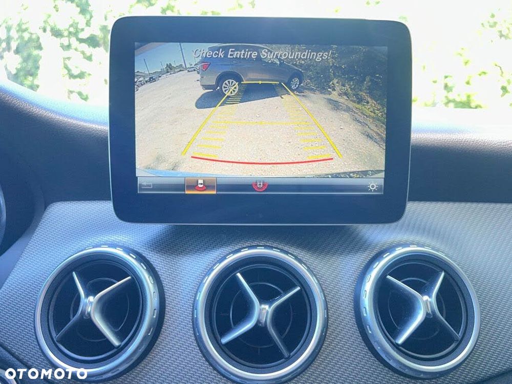 Mercedes-Benz GLA 250 7G-DCT UrbanStyle Edition - 13