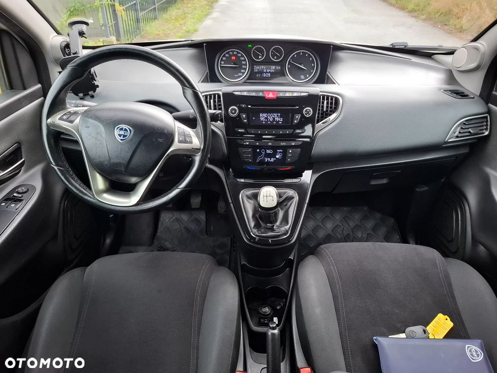 Lancia Ypsilon Y 1.2 8v Platinum - 8