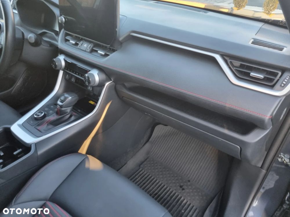 Toyota RAV4 - 18