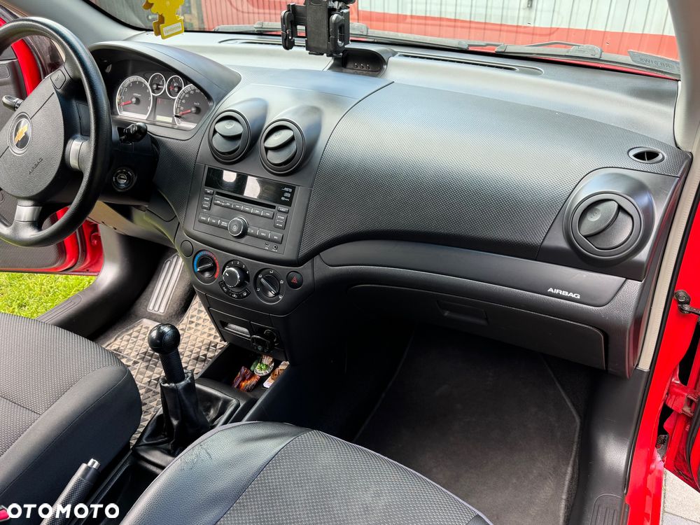 Chevrolet Aveo 1.2 16V Base - 9