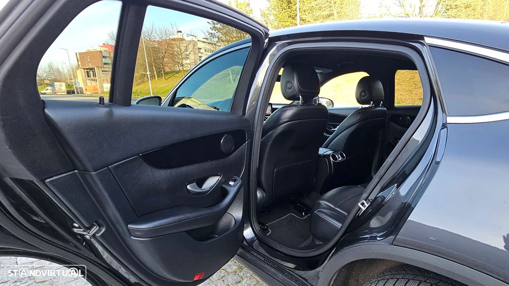 Mercedes-Benz GLC 300 de Coupe 4Matic 9G-TRONIC - 21