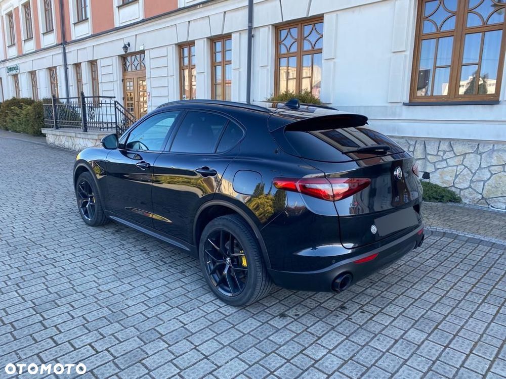 Alfa Romeo Stelvio 2.0 Turbo TI Q4 - 9