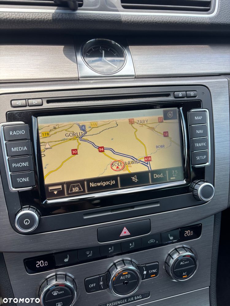 Volkswagen Passat 2.0 TDI Comfortline DSG - 20