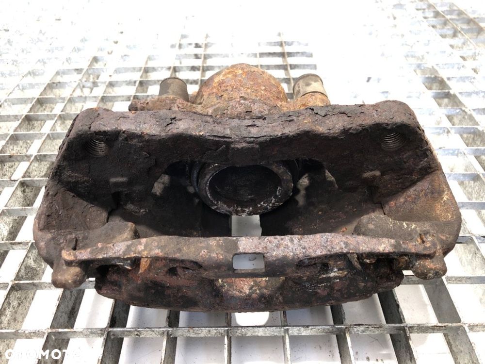 ZACISK PRAWY PRZÓD  VW LT 28-35 II Autobus (2DB, 2DE, 2DK) 1996 - 2006 2.5 TDI 80 kW [109 KM] olej - 3