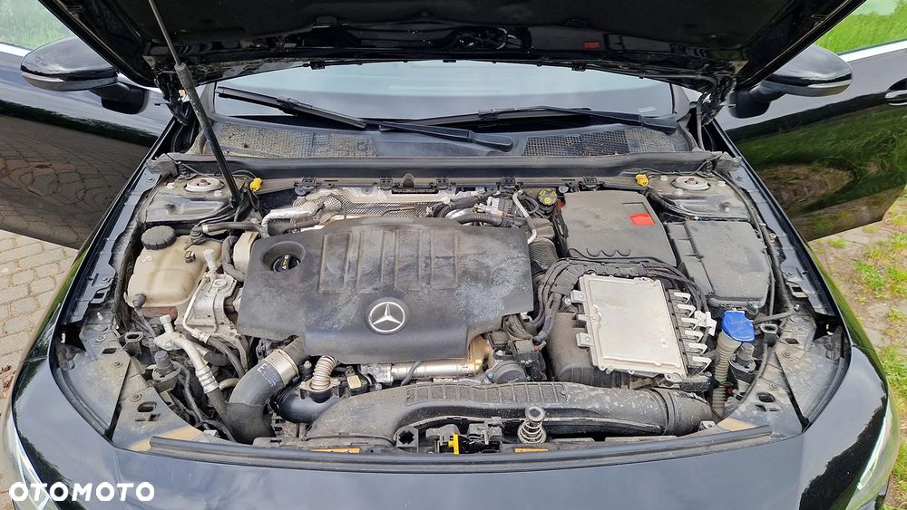 Mercedes-Benz CLA - 32