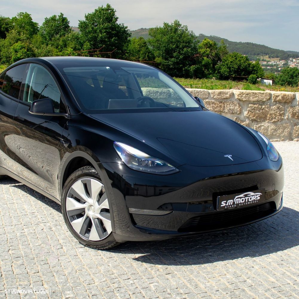 Tesla Model Y Long Range Dual Motor AWD - 10
