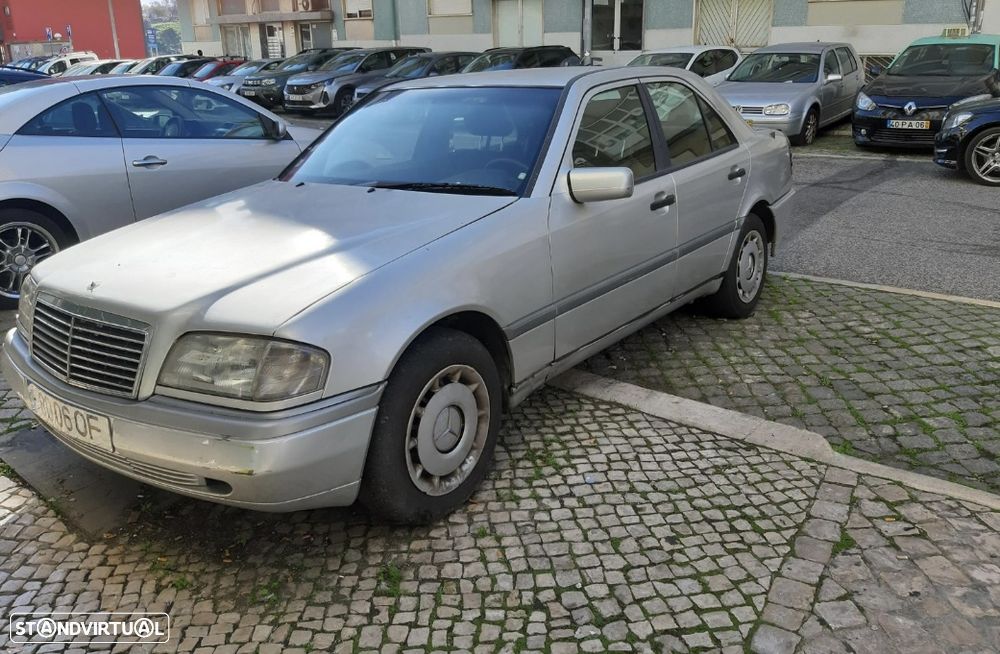 Mercedes-Benz C 200 D - 4