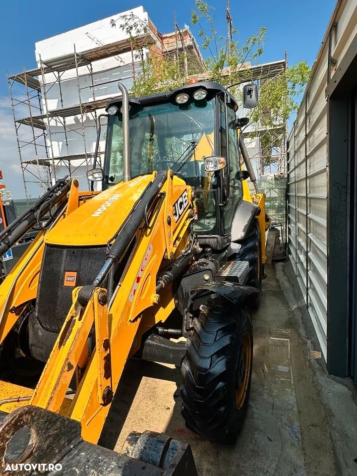 JCB 3cx - 12