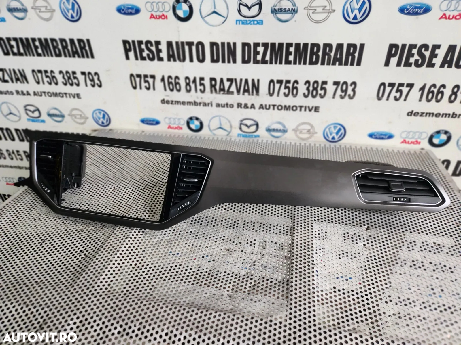 Ornament Trim bord Vw T-Roc Grile Grila Ventilatie Bord Vw T-Roc Dezmembrez Vw T-Roc - Dezmembrari - 4