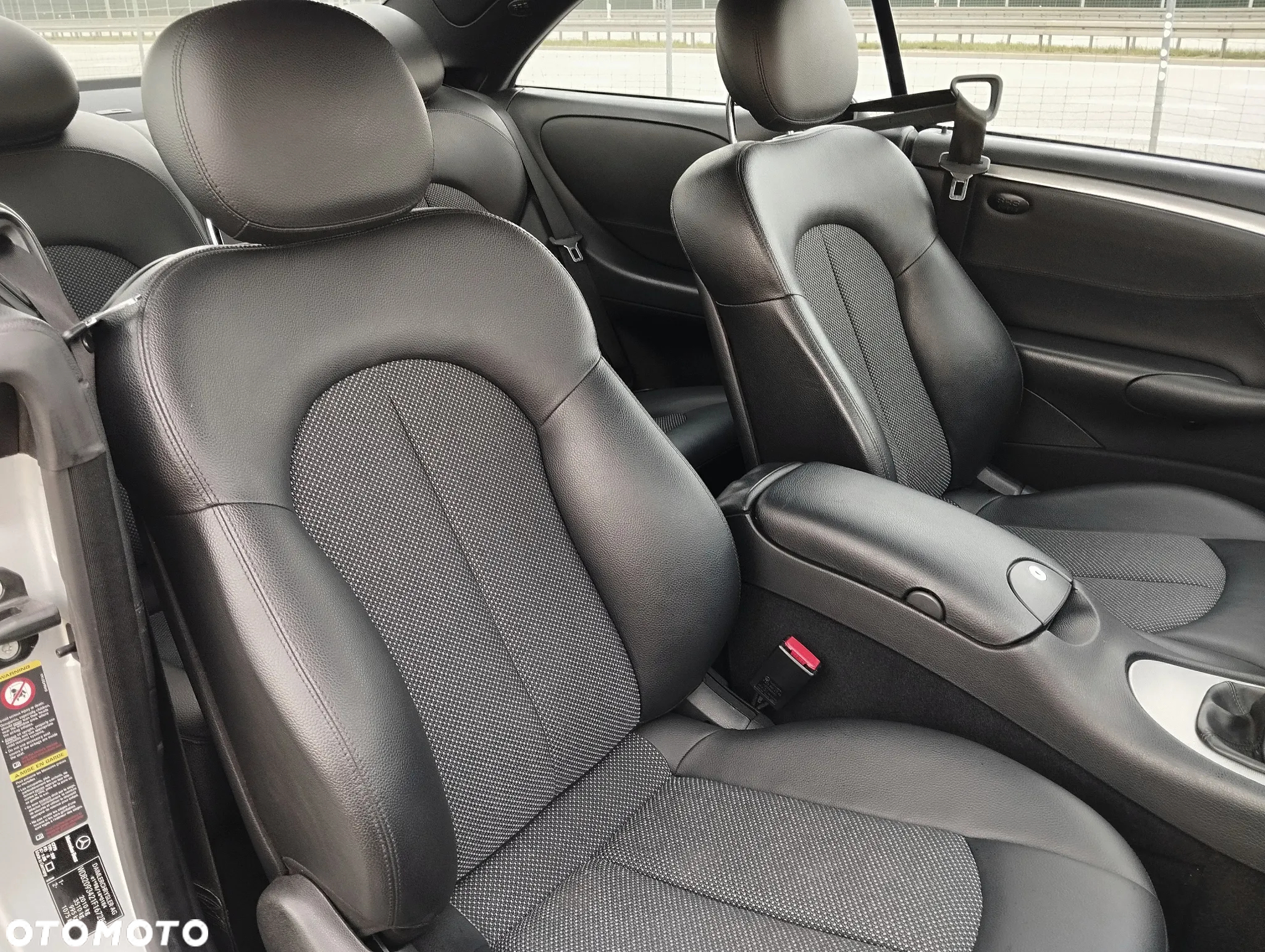 Mercedes-Benz CLK Coupe 200 Kompressor Avantgarde - 21