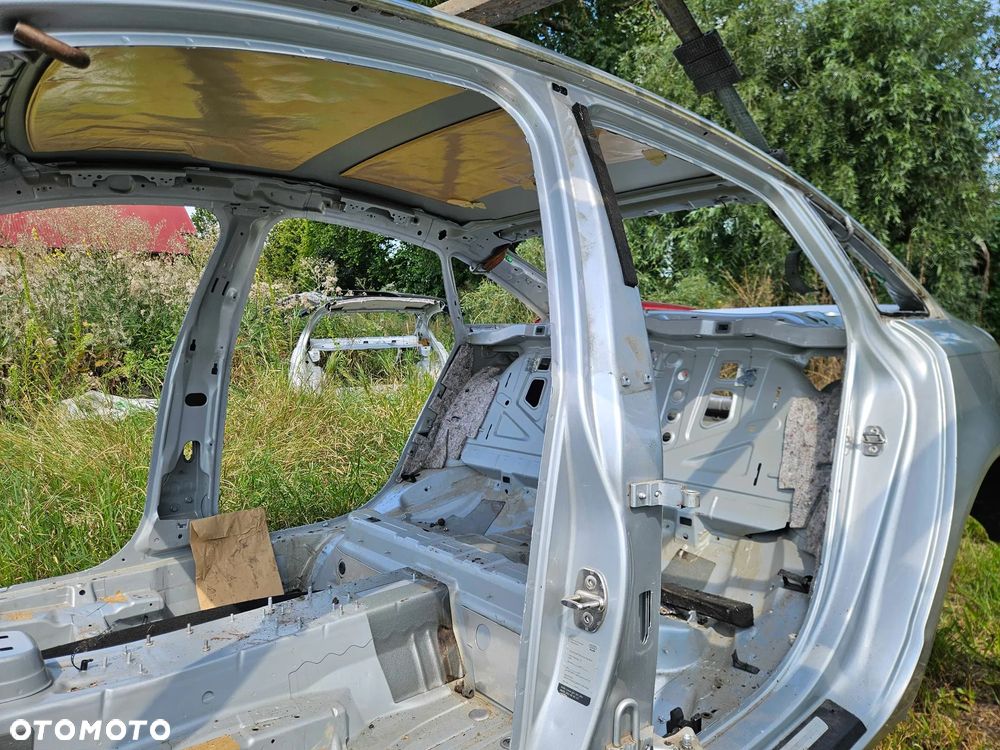Błotnik Ćwiartka LY7W Poszycie Słupek Próg Podłużnica Dach Audi A6 C6 Sedan - 38