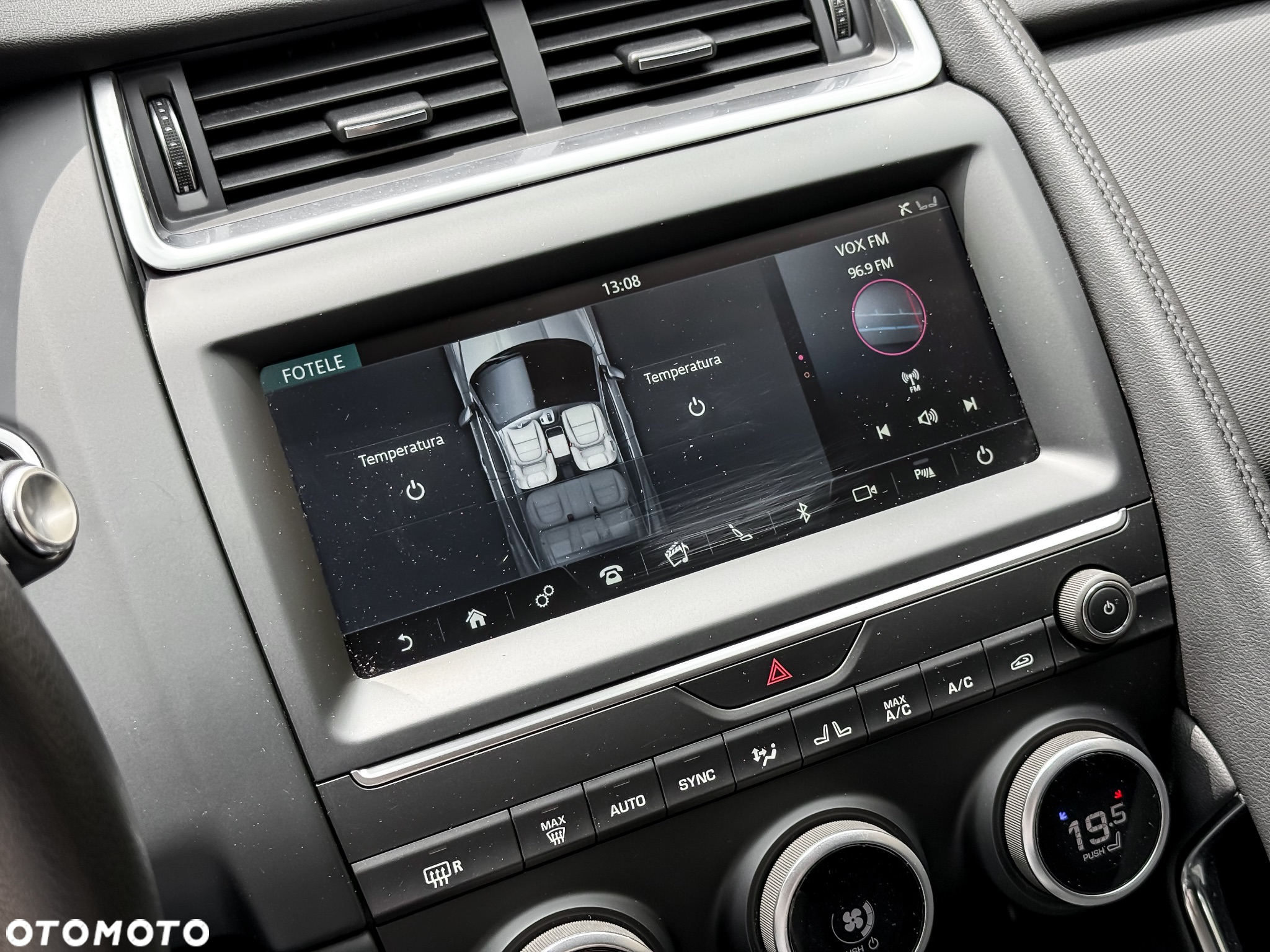 Jaguar E-Pace - 24