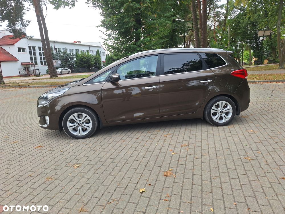 Kia Carens 1.7 CRDi L 7os - 13