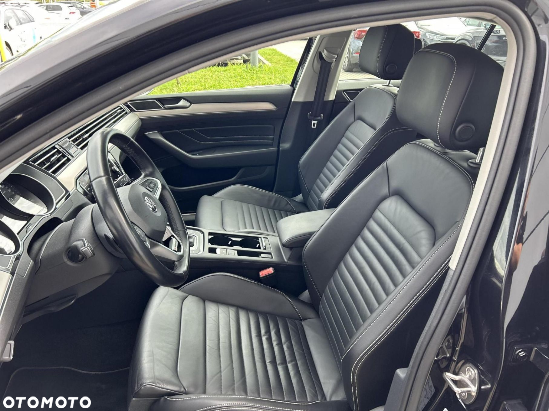 Volkswagen Passat - 10