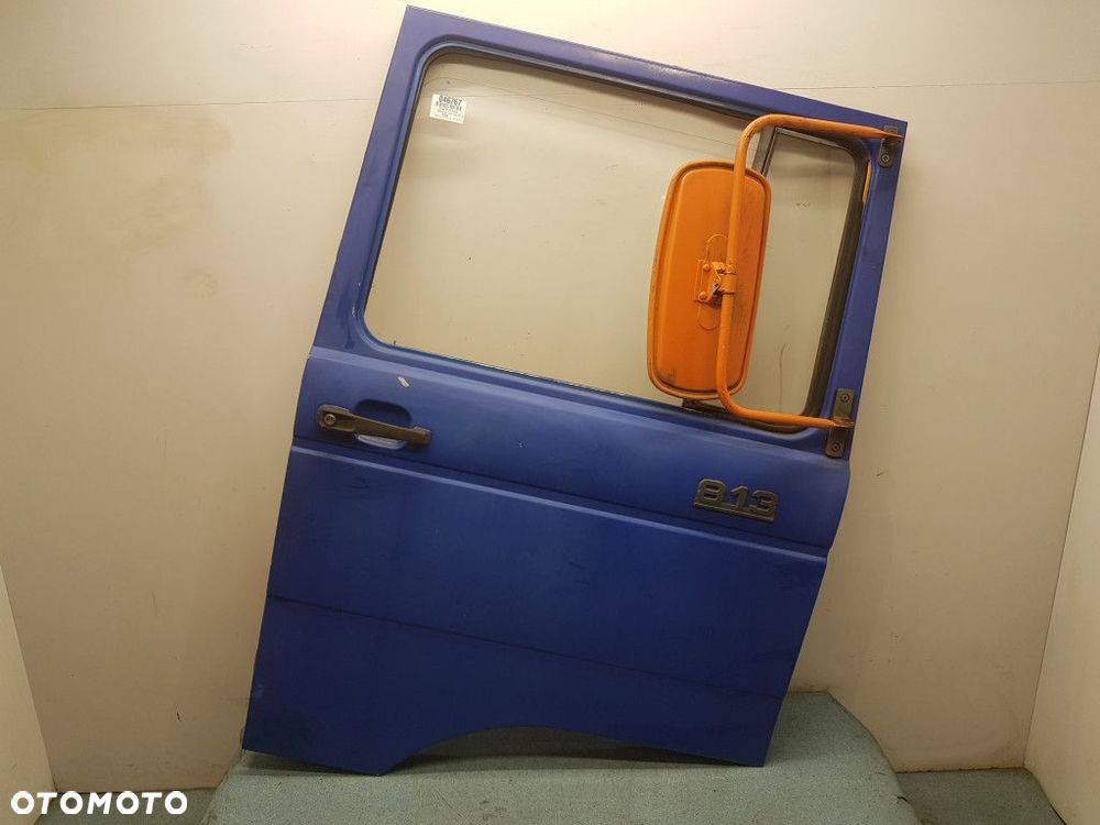 MERCEDES BENZ DAIMLER LP 813 DRZWI PRZÓD PRAWE - 1