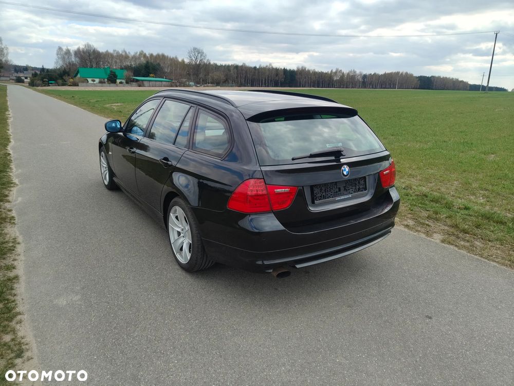 BMW Seria 3 318i Edition Exclusive - 3