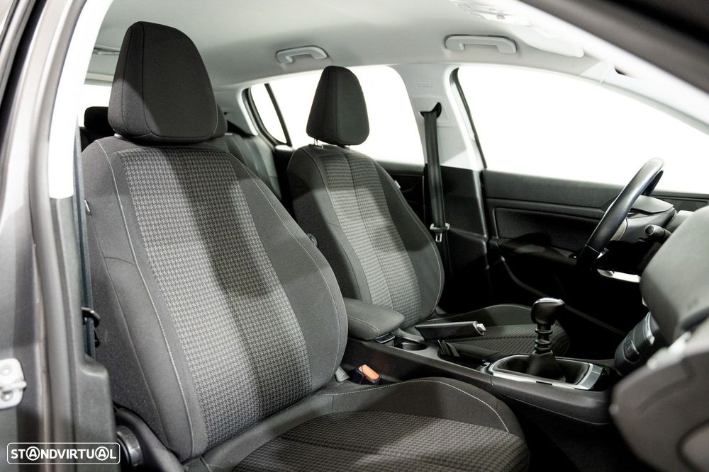 Peugeot 308 1.2 PureTech Active - 12