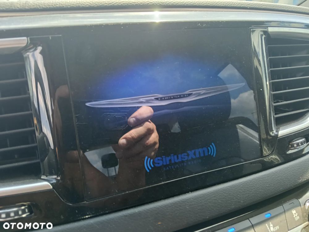 Chrysler Pacifica - 21