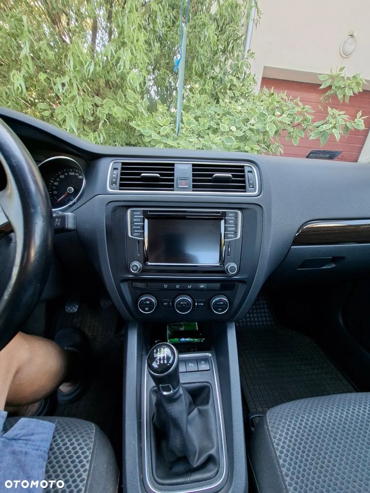 Volkswagen Jetta 1.4 TSI BMT Comfortline - 12