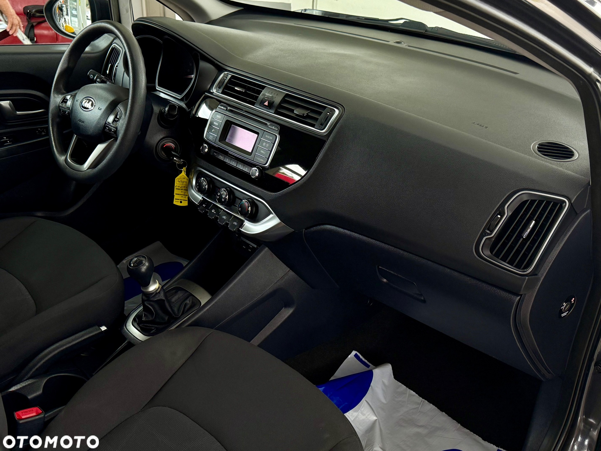 Kia Rio 1.2 Business Line - 30