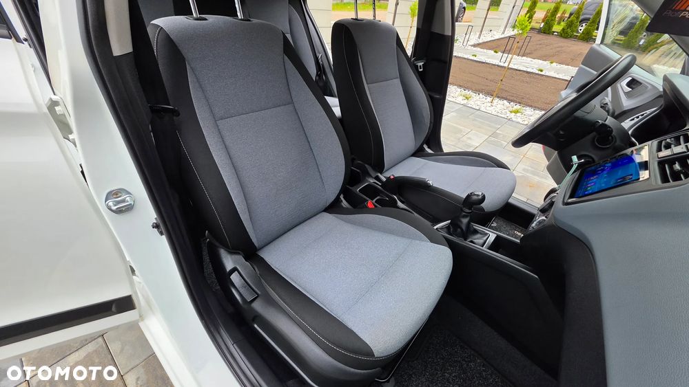 Hyundai i20 1.2 Intro Edition - 12
