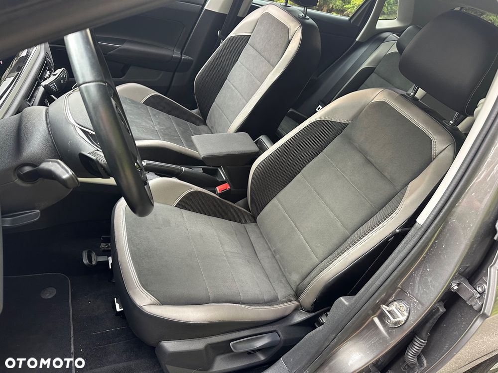 Volkswagen Polo 1.0 TSI Highline DSG - 25